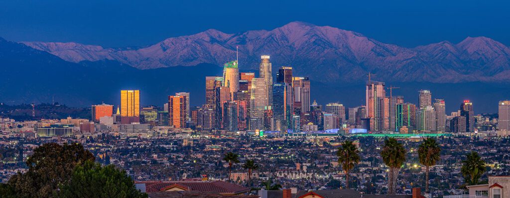 Panoramic Los Angeles Skyline USA: Exploring the Wonders of Travel in the USA www.usainfy.com